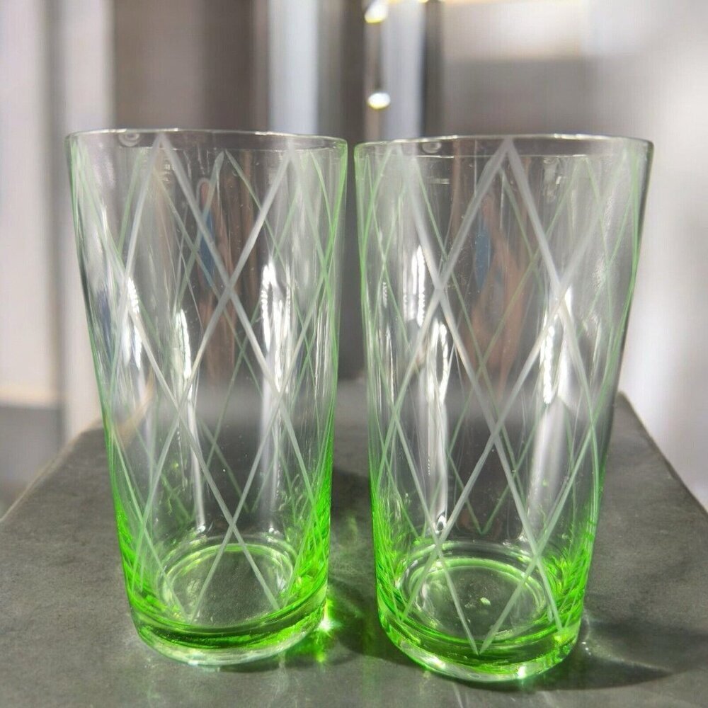 Light Transparent Green Tumbler Barware Set‎ 2 Diamond Etched Pattern Glasses